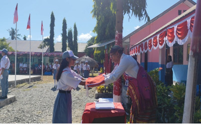 Merah Putih Berkibar di SMANSA AMBAL, Yohanis Kikhau: Nasionalisme Tumbuh dari Desa