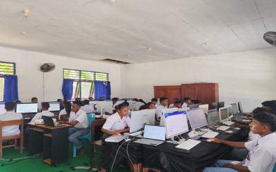 Hujan Lebat Tak Surutkan Semangat PAS berbasis CBT di Smansa Ambal